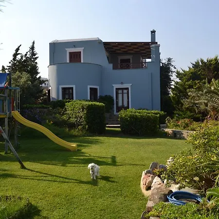 Villa Santa Mavra *